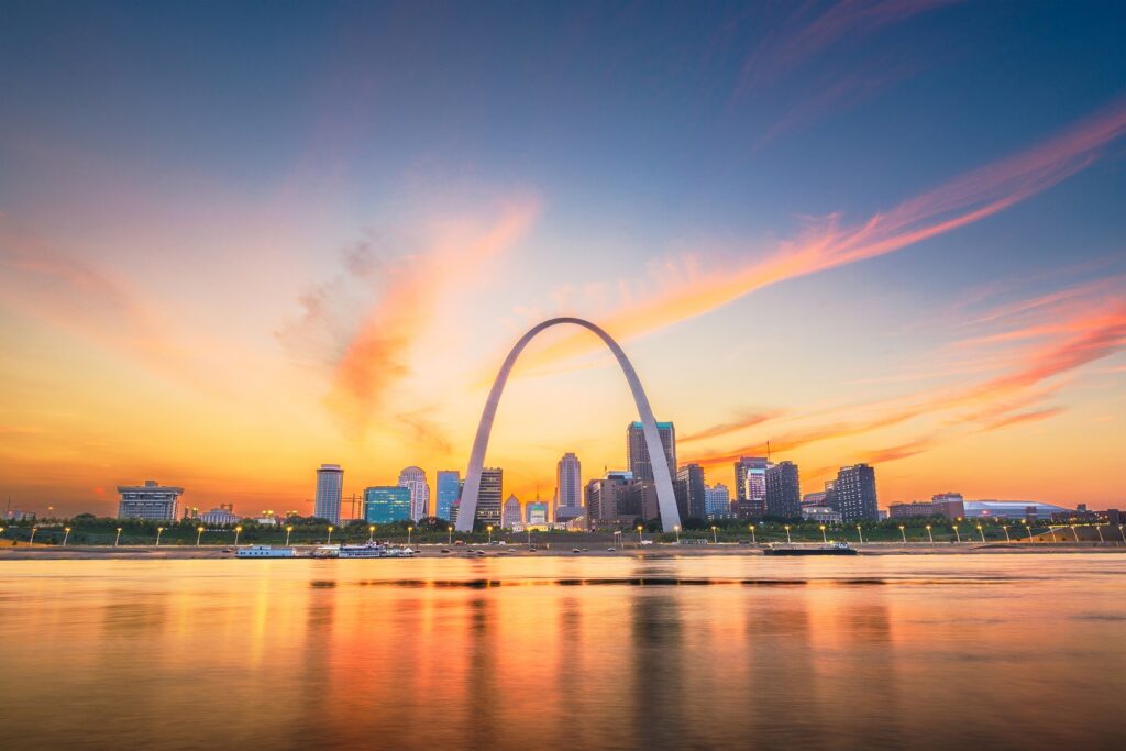 5 Must-Visit Mid-West Cities for your Bucket List - st louis missouri usa 2021 08 26 18 13 17 utc , mid-west